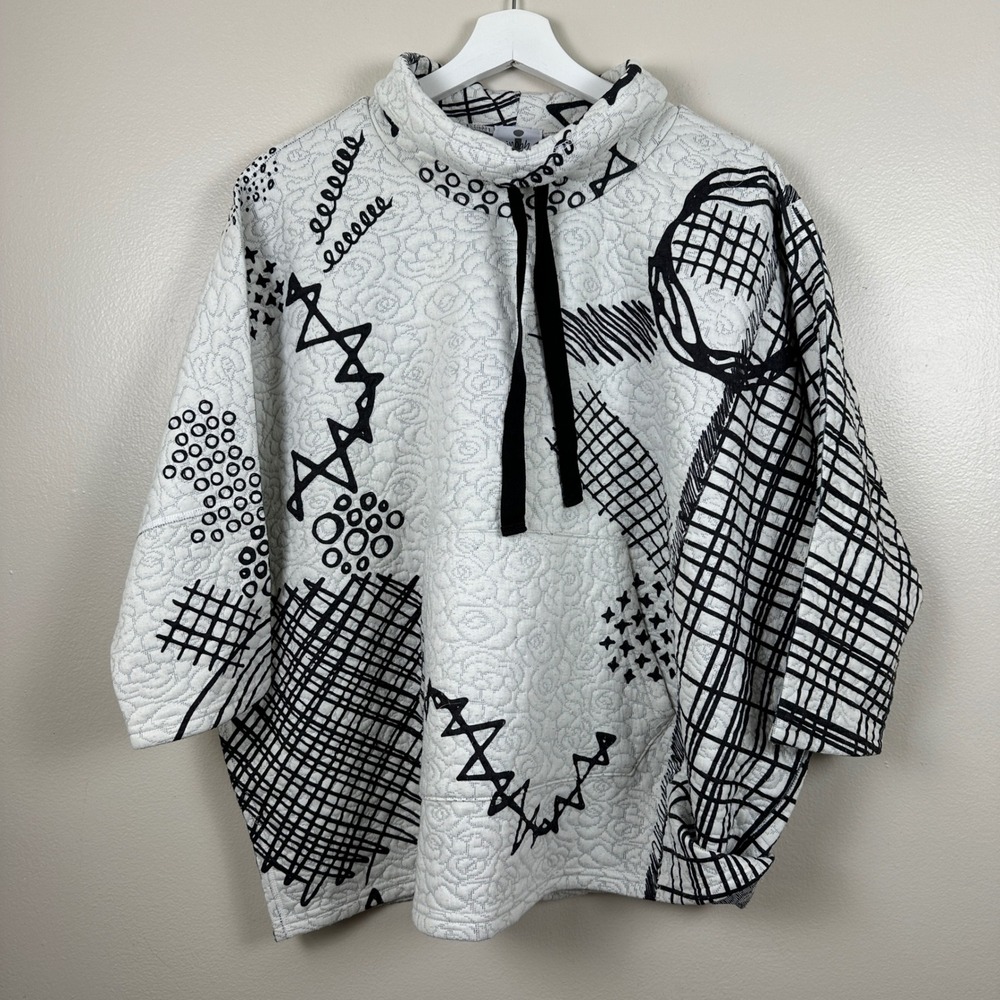 Inoah Women's XS Top White Black‎ Abstract Print Funnel Neck Oversized y2k